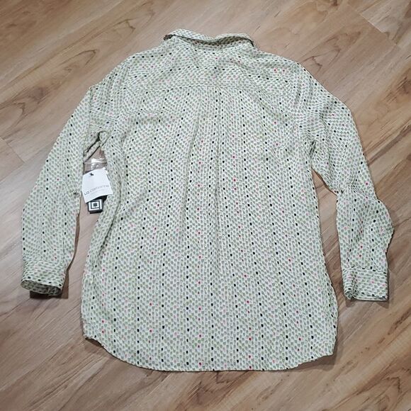 🔸️NWT Liz Claiborne Green Print Button Long Sleeve Top Small - Picture 2 of 10